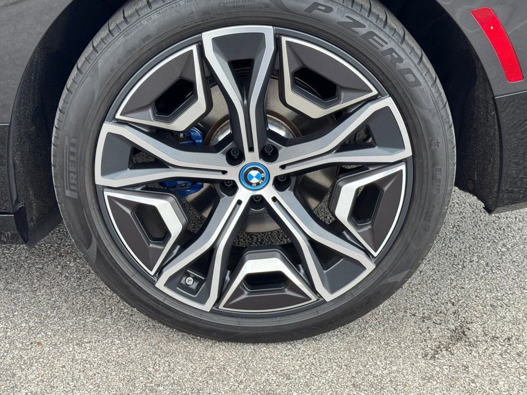 Certified 2023 BMW iX xDrive50 w/ Premium Package image 8