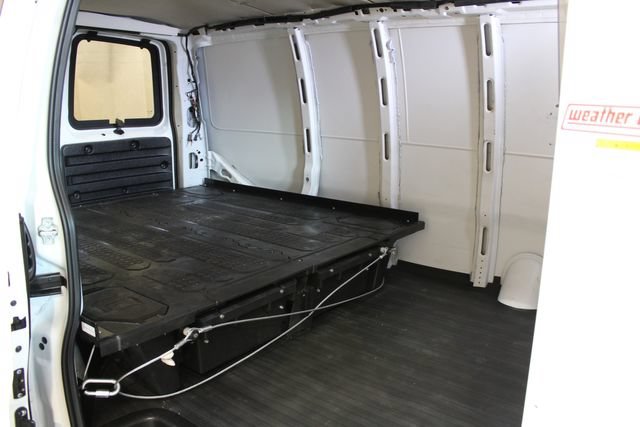 Used 2014 GMC Savana 3500 RWD image 16
