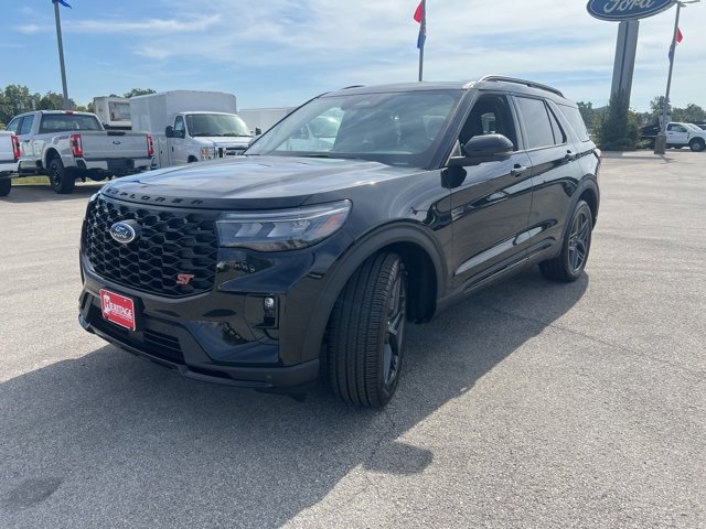 New 2025 Ford Explorer ST image 4