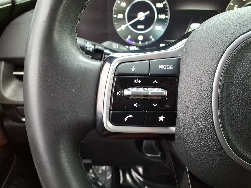 Used 2024 Kia Carnival SX image 14