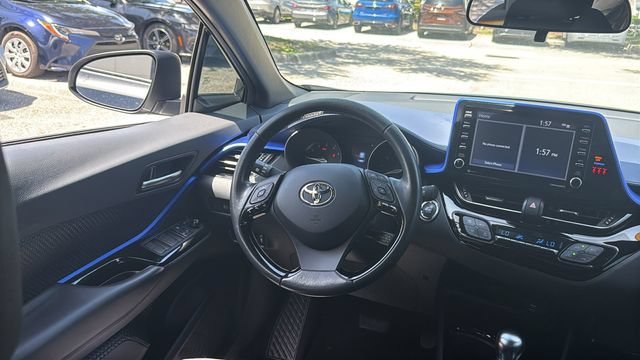 Used 2022 Toyota C-HR XLE FWD image 14