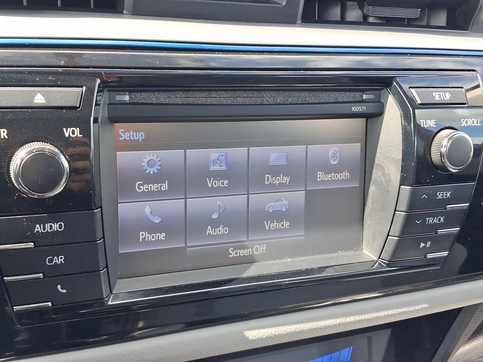 Used 2016 Toyota Corolla LE FWD image 7
