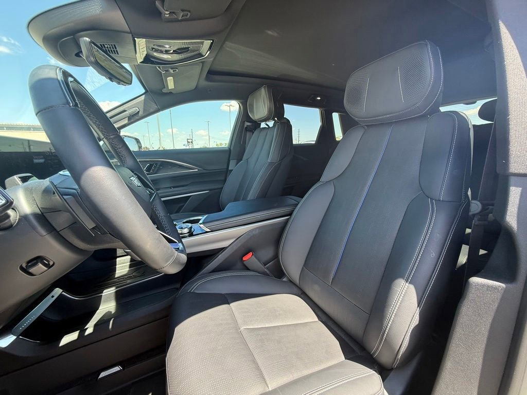 Certified 2024 Cadillac Lyriq Sport AWD/4WD image 28