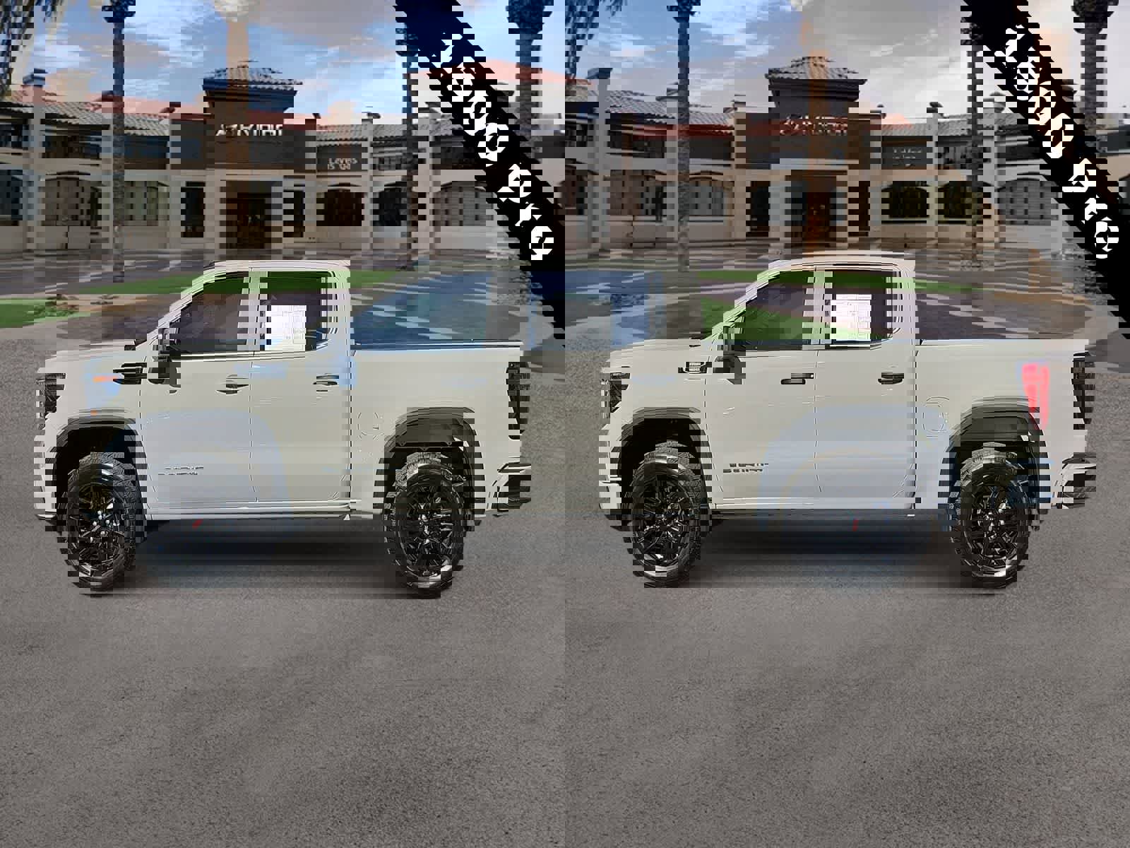 Used 2026 GMC Sierra 1500 Pro w/ Graphite Edition image 5