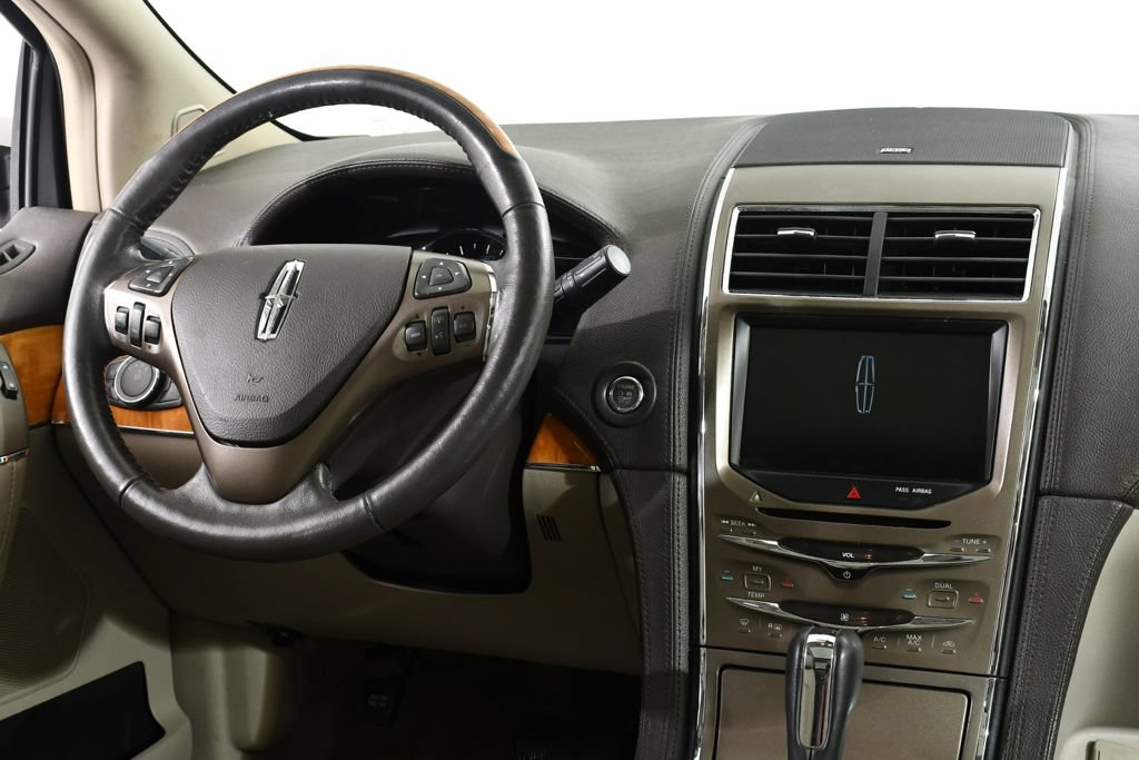 Used 2015 Lincoln MKX AWD w/ Equipment Group 102A image 8