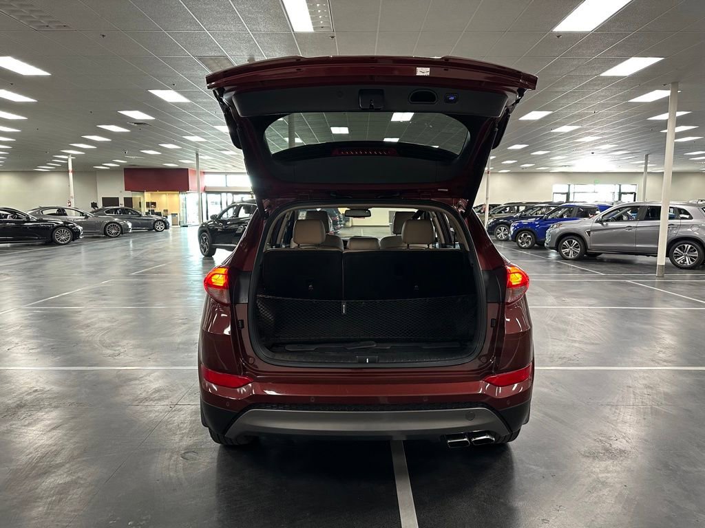 Used 2016 Hyundai Tucson Limited w/ Option Group 03 FWD image 28