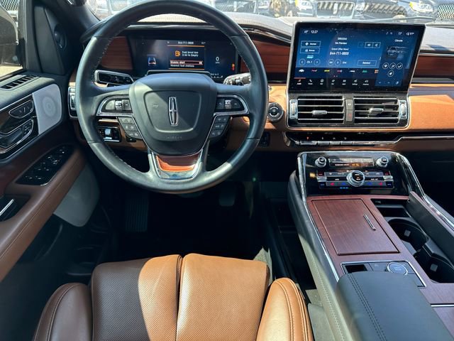 Used 2022 Lincoln Navigator Reserve image 21