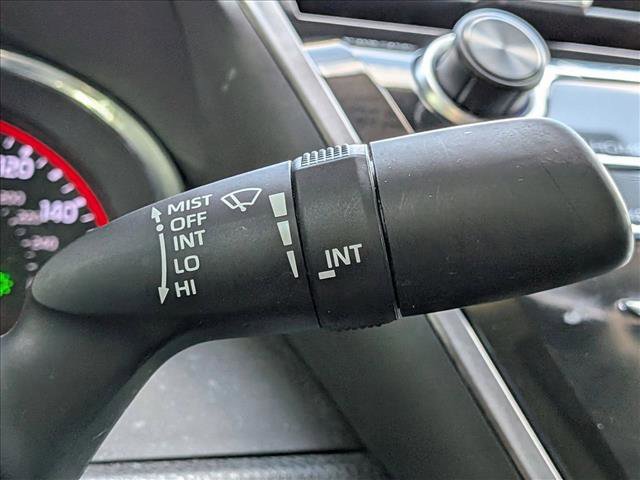 Used 2019 Toyota Camry XSE FWD image 9