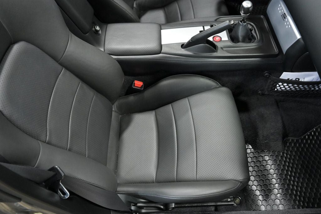 Used 2005 Honda S2000 image 38