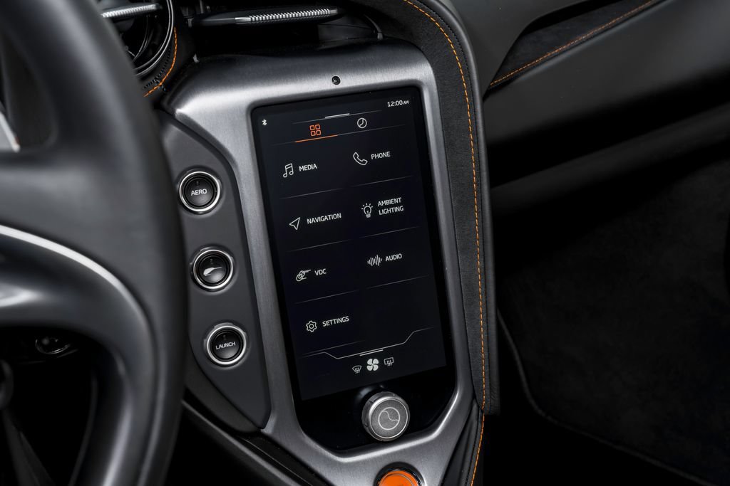 Used 2026 McLaren 750S RWD image 24