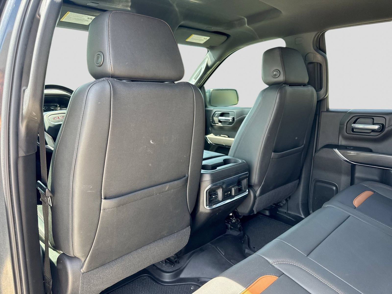 Used 2022 GMC Sierra 1500 AT4 w/ AT4 Preferred Package AWD/4WD image 23