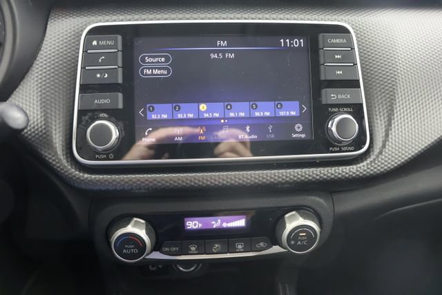Used 2019 Nissan Kicks SV FWD image 14