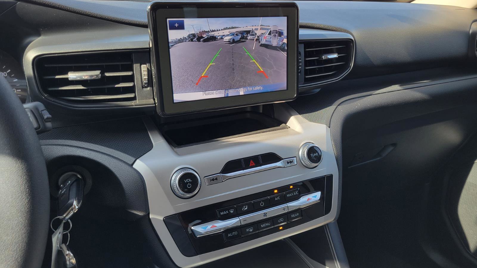 Used 2022 Ford Explorer 4WD image 24