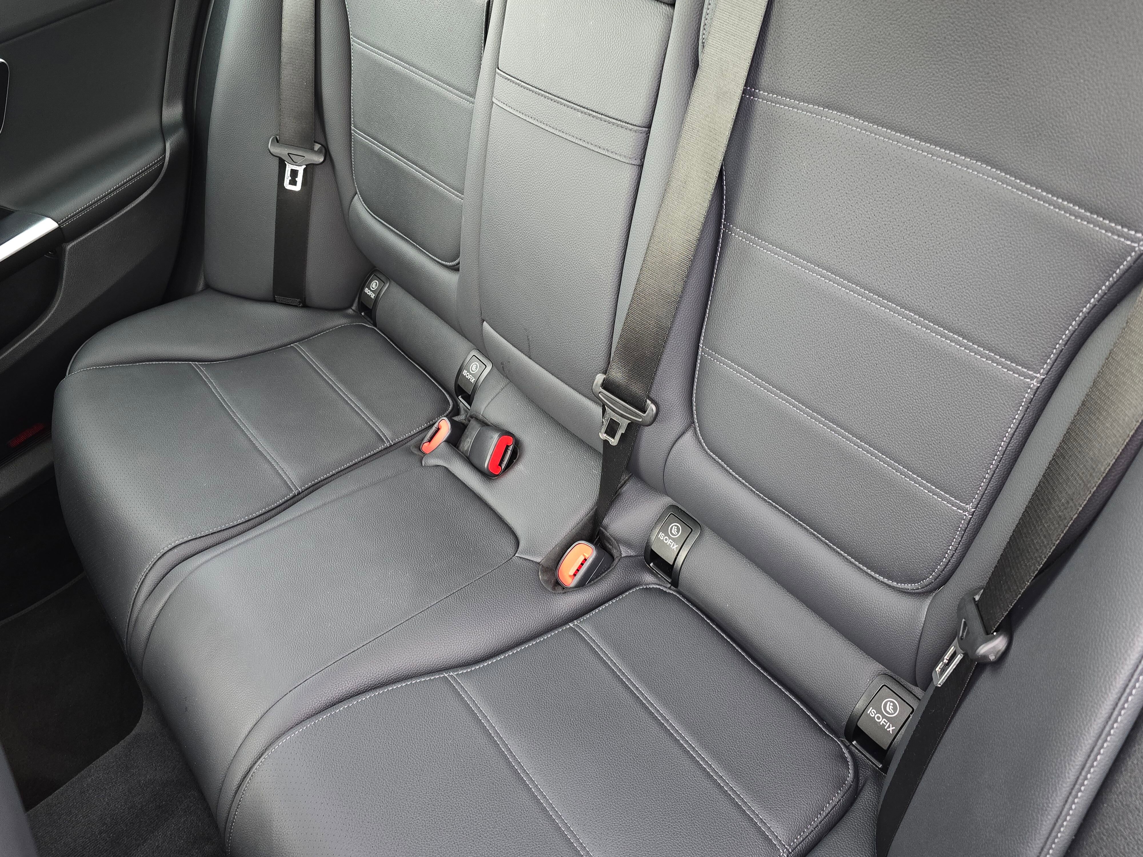 Used 2025 Mercedes-Benz C 300 Sedan image 18