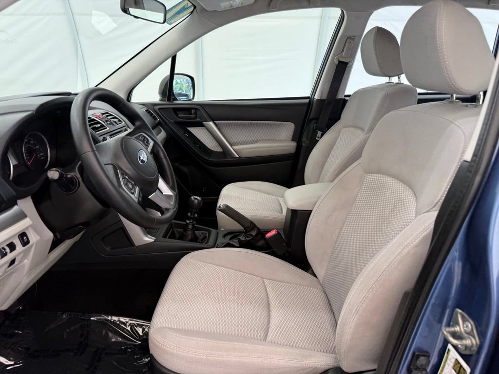 Used 2017 Subaru Forester 2.5i AWD/4WD image 11