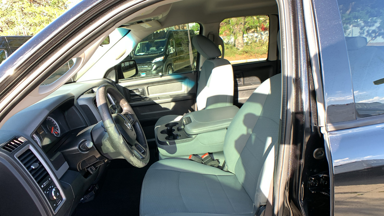 Used 2017 RAM 1500 Express AWD/4WD image 14