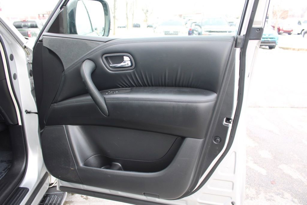 Used 2021 Nissan Armada SV image 19