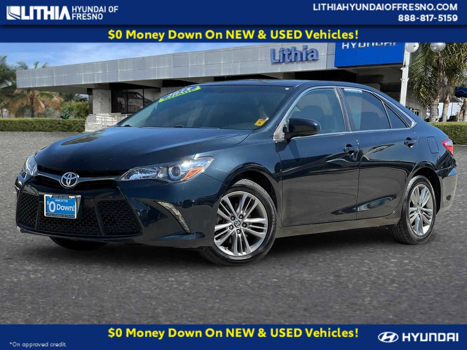 Used 2015 Toyota Camry SE w/ Moonroof Package image 1