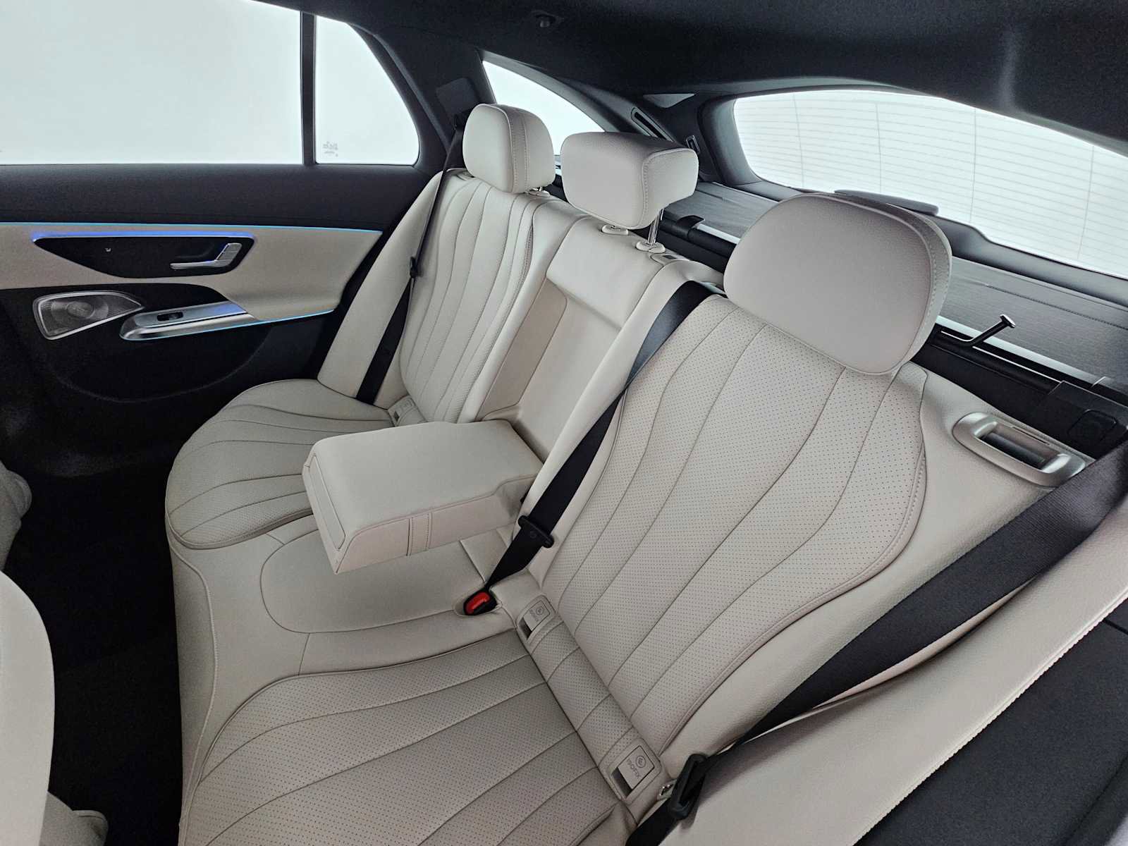 New 2026 Mercedes-Benz E 450 4MATIC All-Terrain Wagon image 20