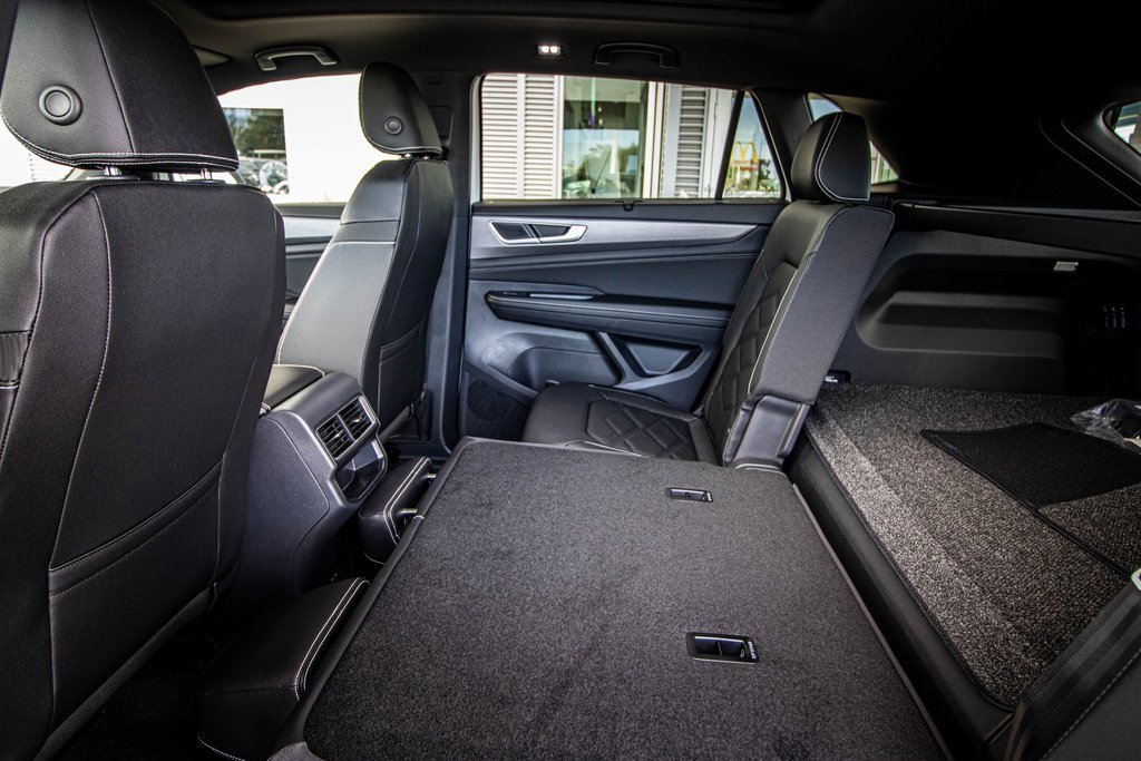 New 2026 Volkswagen Atlas Cross Sport SE image 48