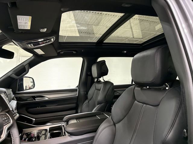 New 2026 Jeep Grand Wagoneer Limited w/ Premium Group II AWD/4WD image 3