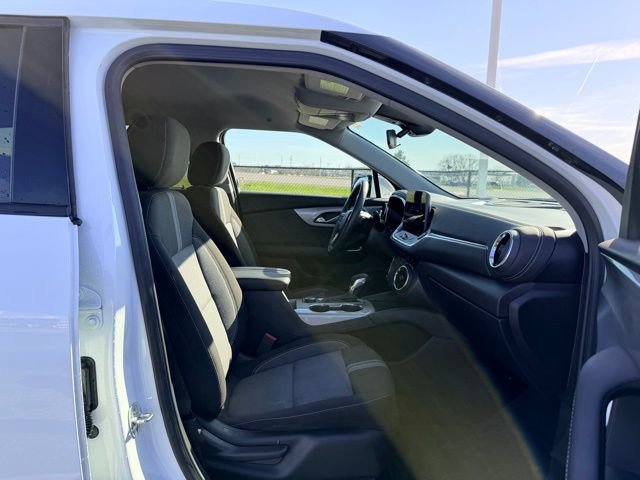 Used 2025 Chevrolet Blazer LT image 11