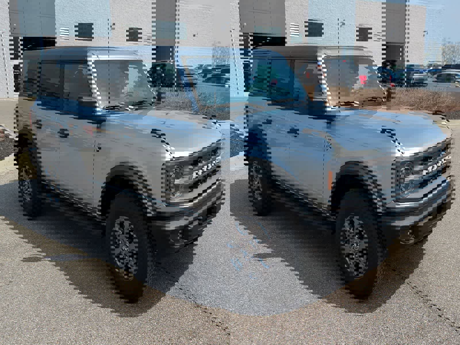 Used 2023 Ford Bronco Big Bend AWD/4WD image 2