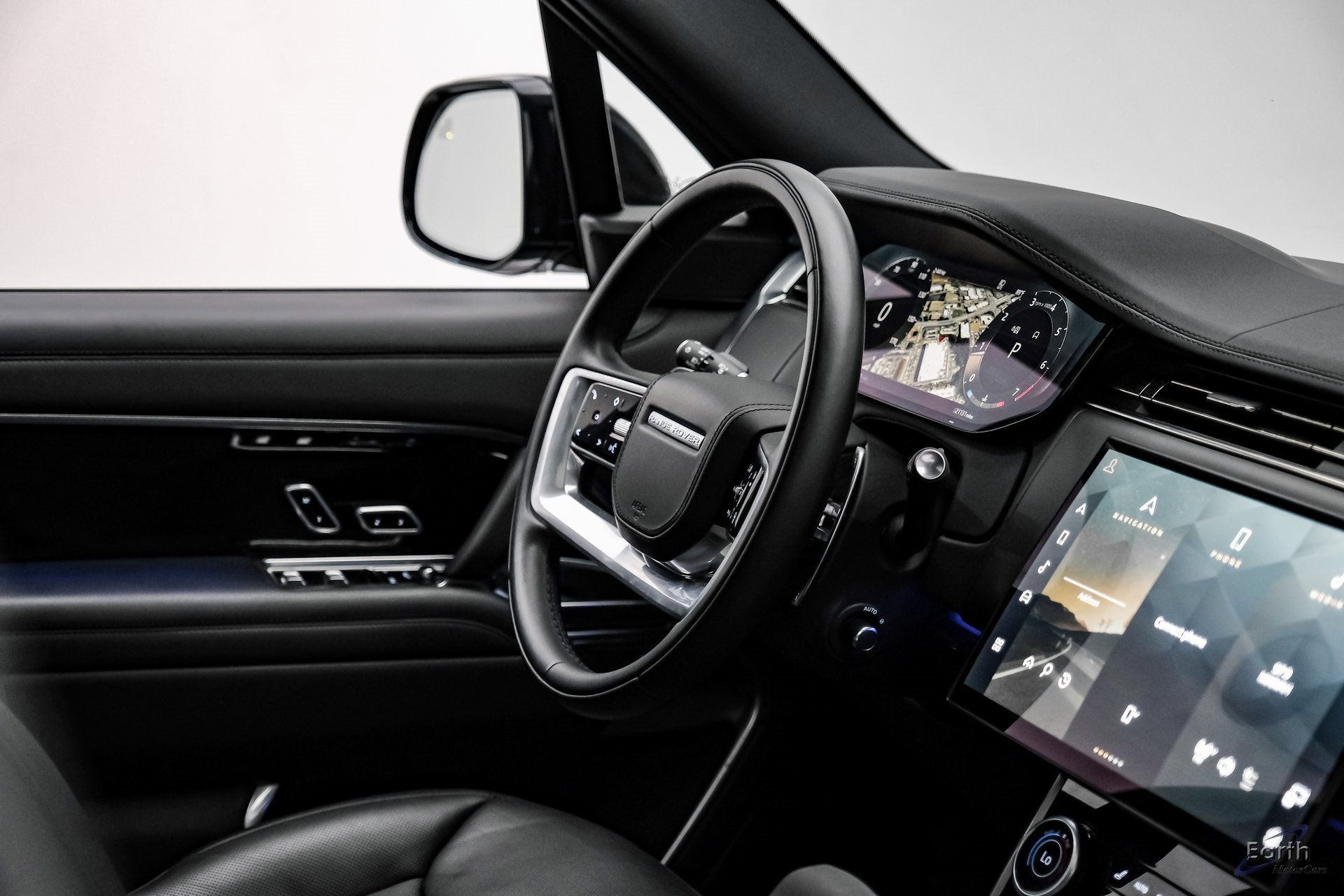 Used 2023 Land Rover Range Rover SE image 41