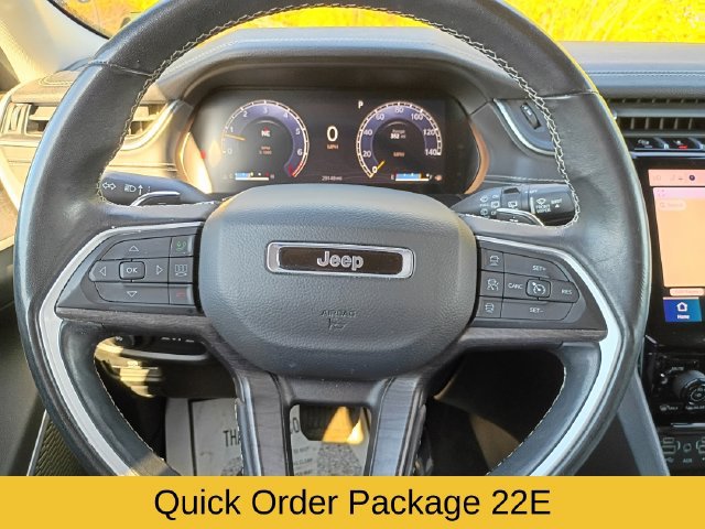 Used 2022 Jeep Grand Cherokee Limited AWD/4WD image 13