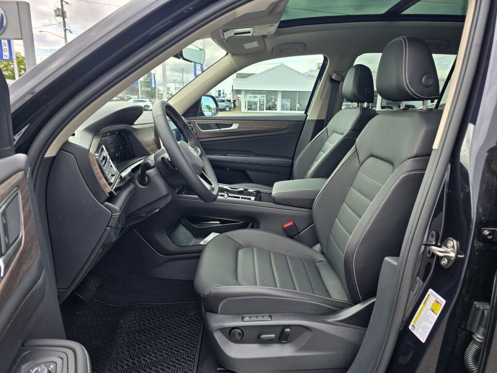 New 2025 Volkswagen Atlas SEL image 19