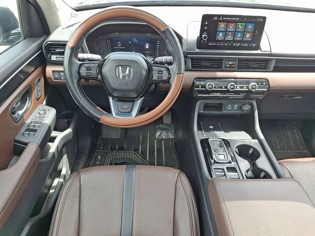 Certified 2025 Honda Pilot Elite image 12