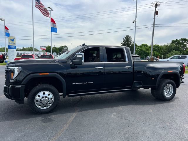 Used 2024 GMC Sierra 3500 Denali Ultimate AWD/4WD image 3
