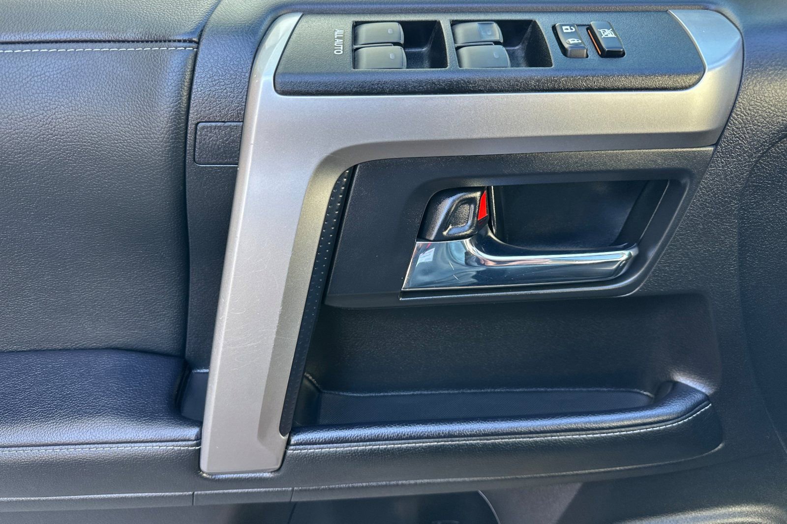 Used 2024 Toyota 4Runner SR5 Premium w/ Moonroof Package image 11