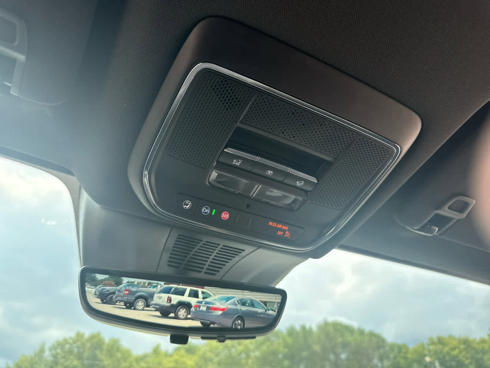 New 2025 Chevrolet Blazer EV SS w/ Performance Package AWD/4WD image 25