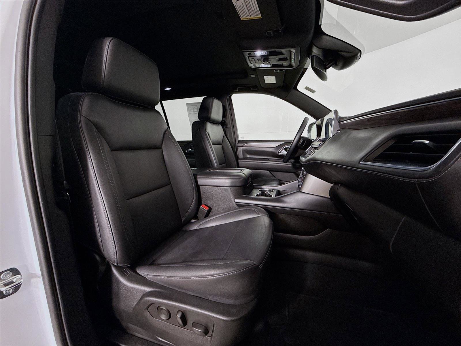 Used 2023 Chevrolet Tahoe Z71 w/ Luxury Package image 31