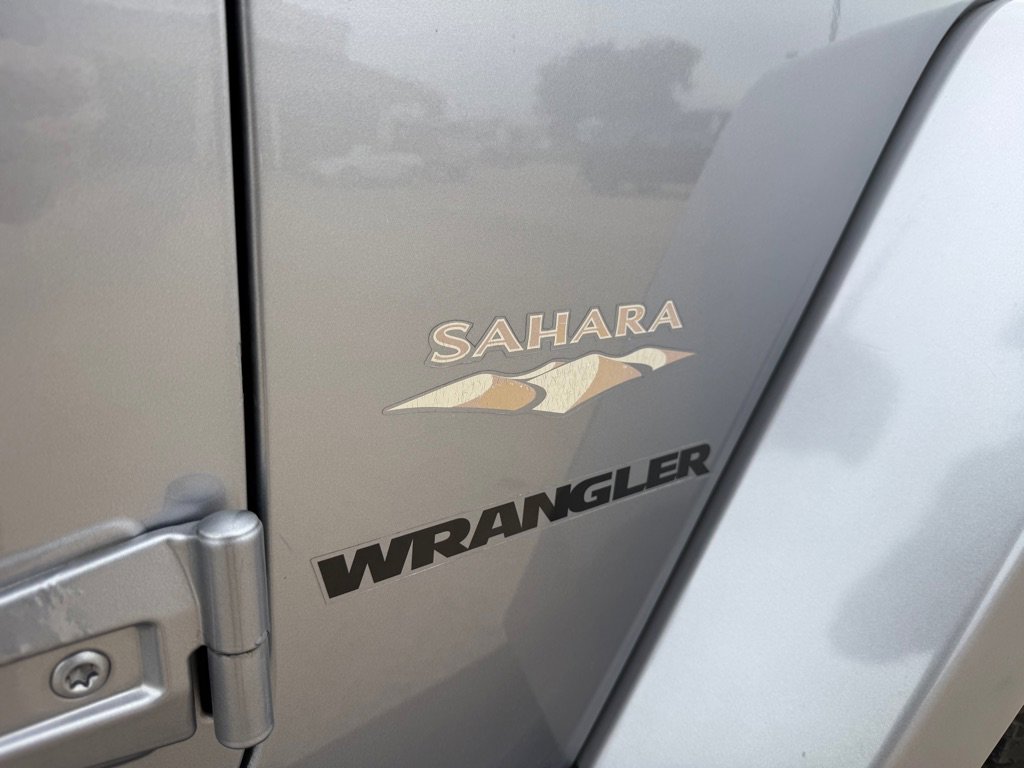 Used 2013 Jeep Wrangler Sahara w/ Connectivity Group AWD/4WD image 9