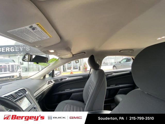 Used 2018 Ford Fusion SE w/ Fusion SE Technology Package image 21
