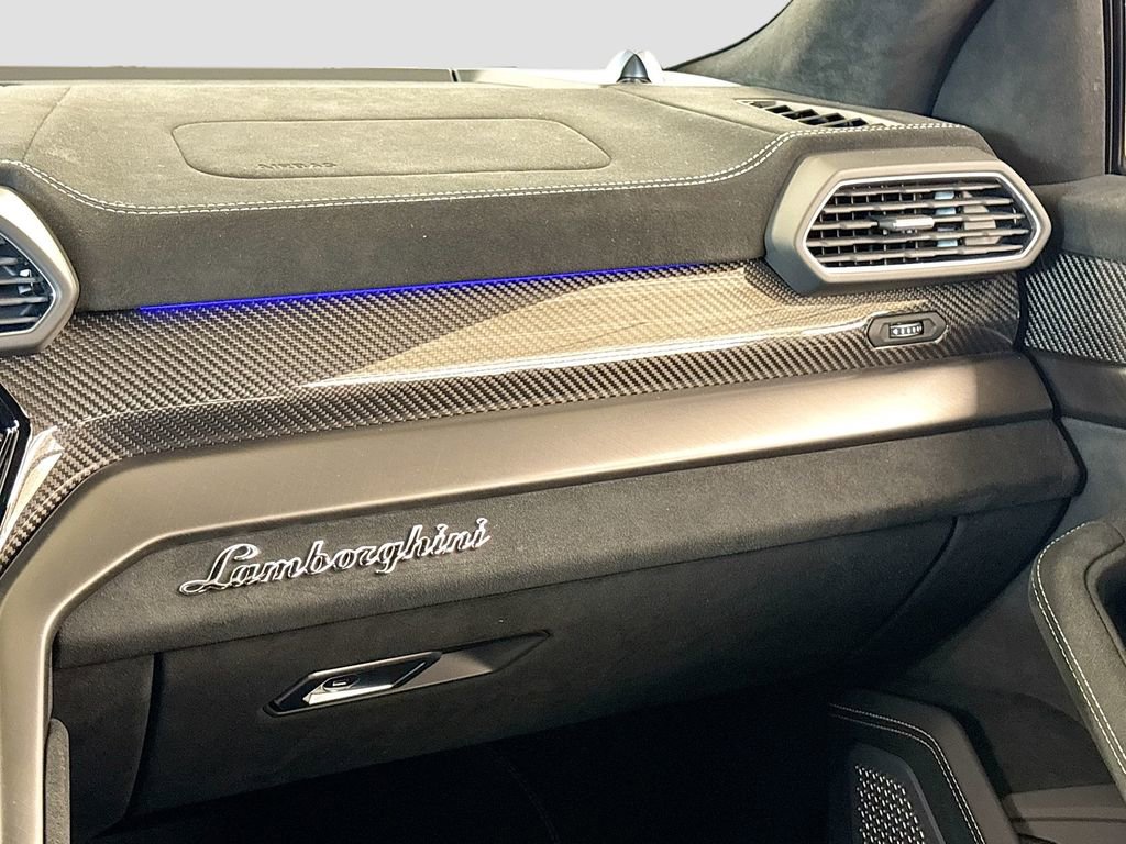 Used 2023 Lamborghini Urus Performante image 24