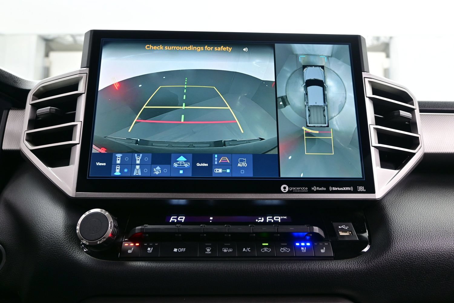 Used 2023 Toyota Tundra Limited AWD/4WD image 18
