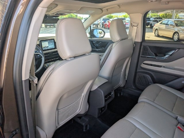 Used 2022 Lincoln Corsair Reserve AWD/4WD image 25