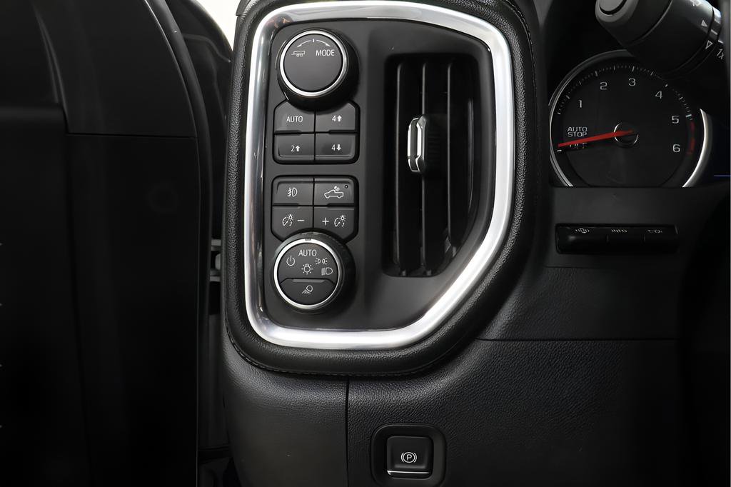 Used 2021 Chevrolet Silverado 1500 High Country w/ Technology Package image 20