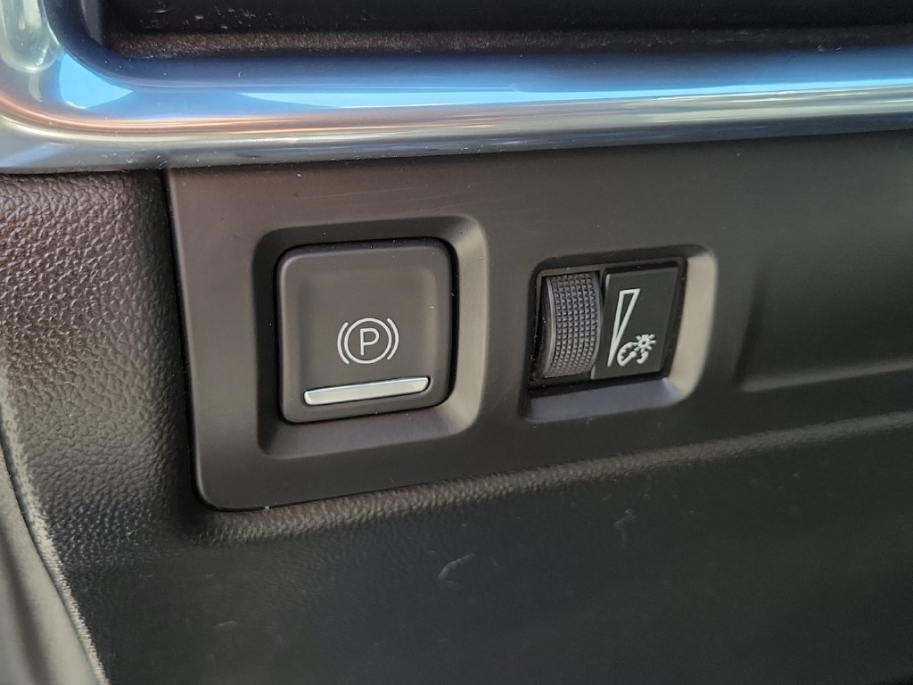Used 2020 Cadillac XT4 Sport AWD/4WD image 22