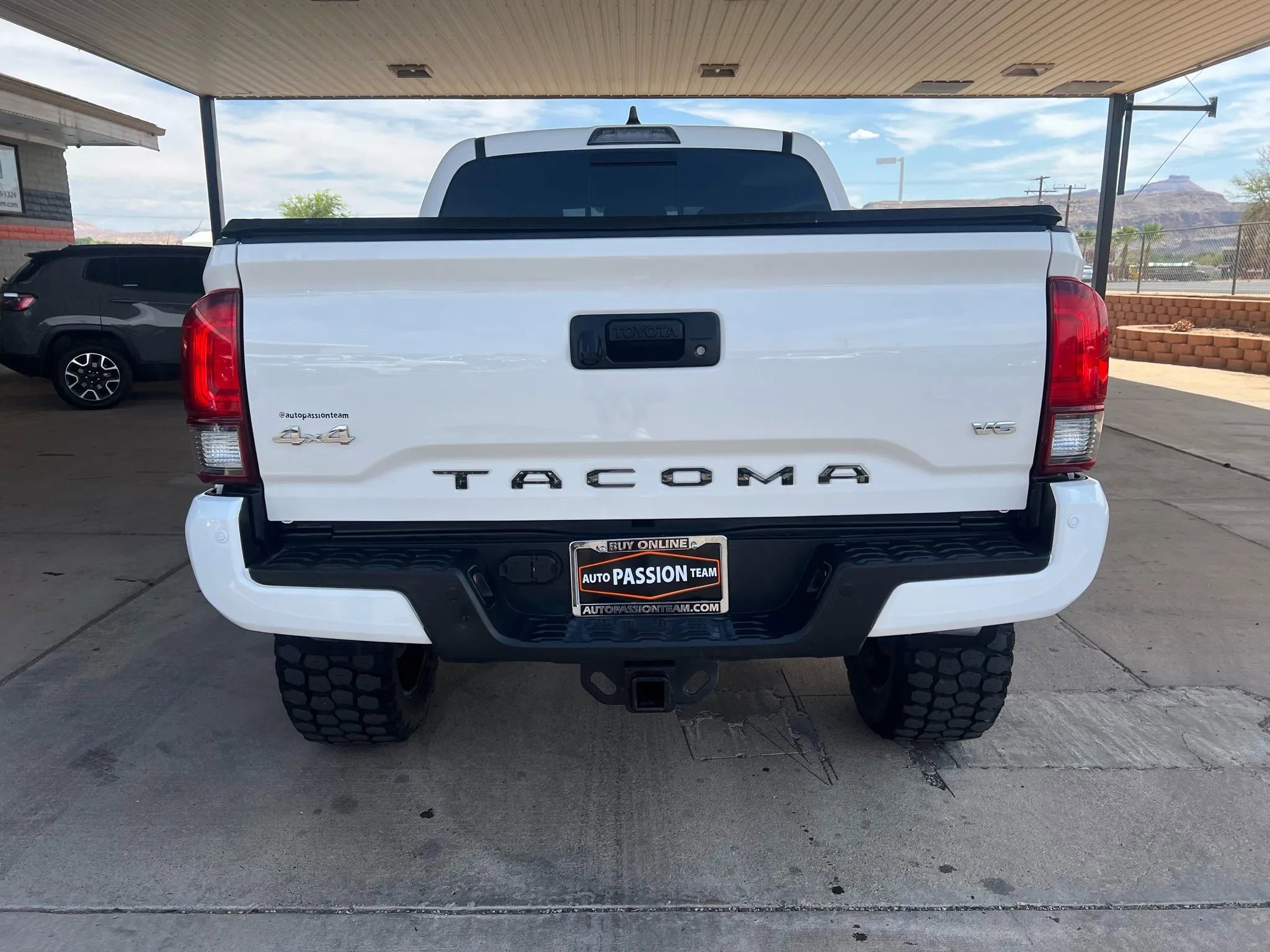 Used 2021 Toyota Tacoma SR5 image 6