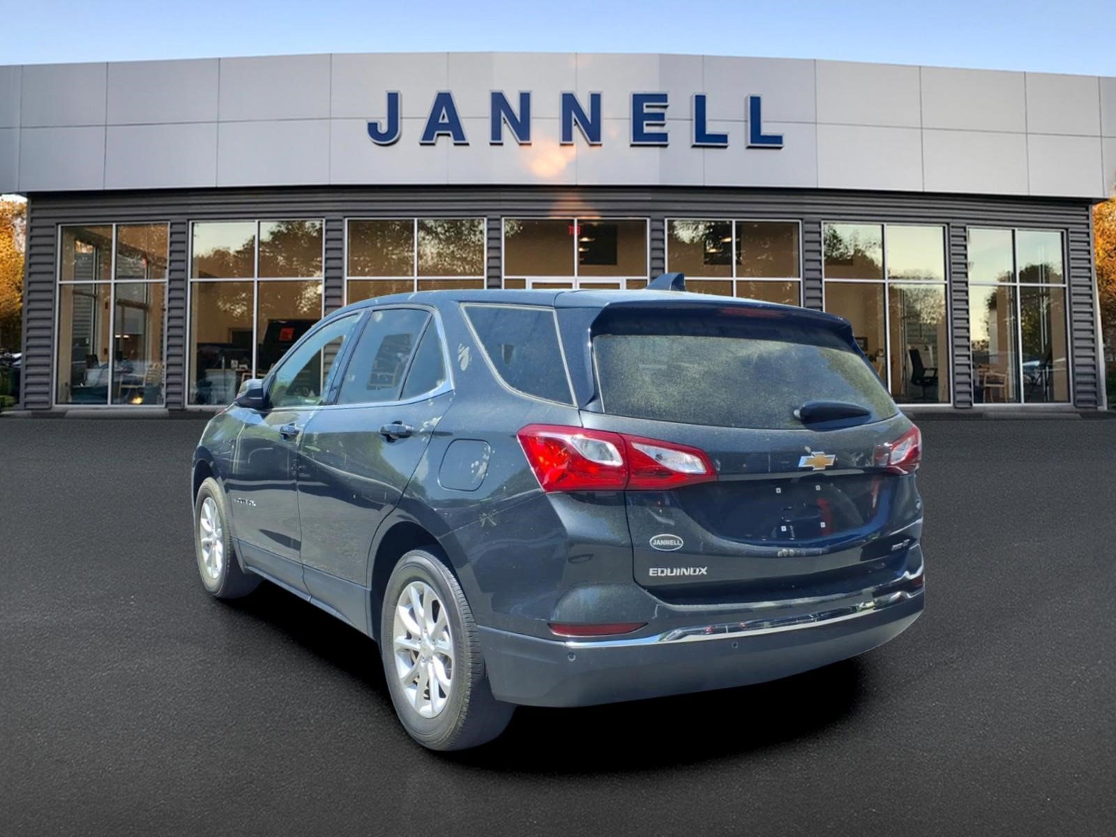 Used 2020 Chevrolet Equinox LT w/ LPO, Floor Liner Package AWD/4WD image 6