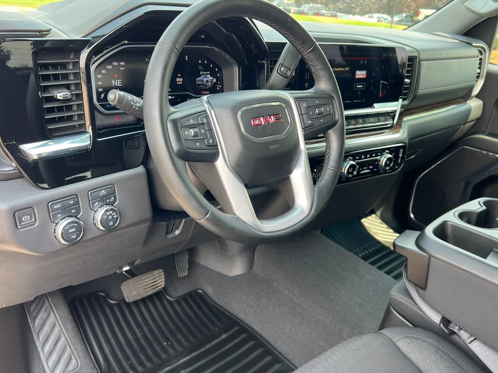 Used 2024 GMC Sierra 1500 Elevation w/ X31 Off-Road Package AWD/4WD image 18