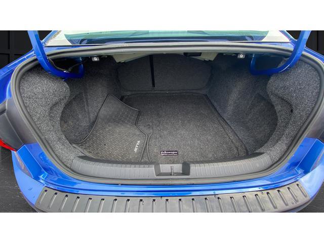 Used 2023 Volkswagen Jetta SE w/ Panoramic Sunroof Package FWD image 26