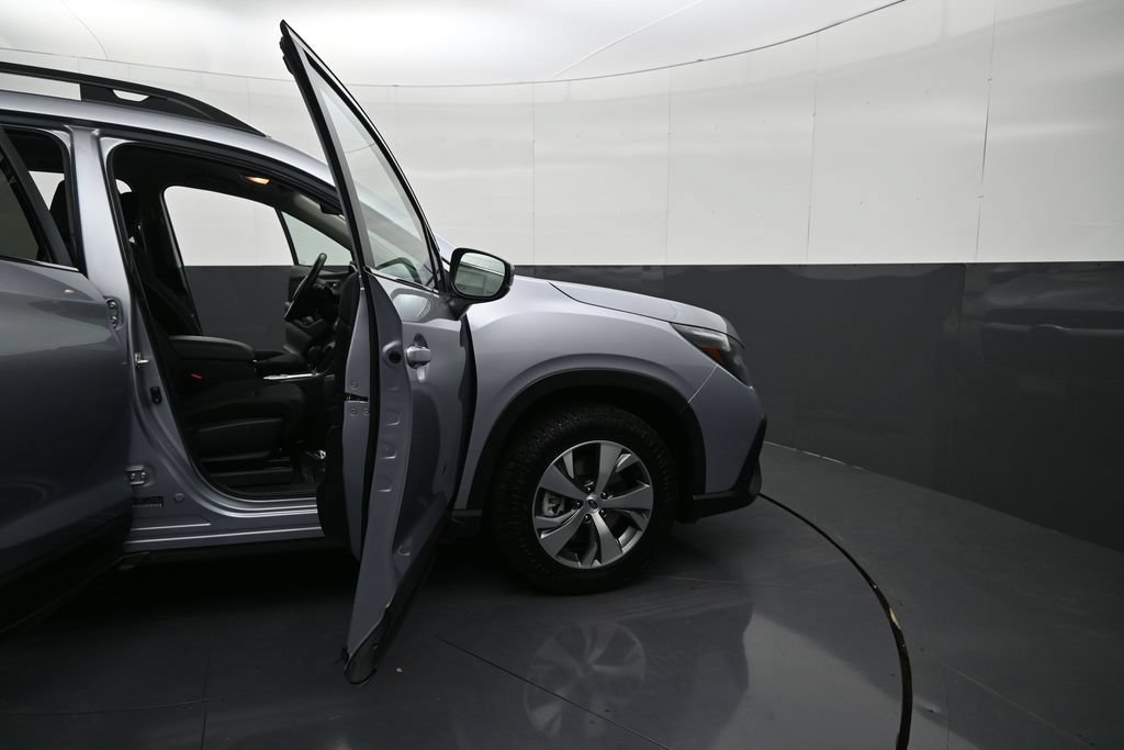 Used 2024 Subaru Ascent Premium w/ Convenience Package AWD/4WD image 9