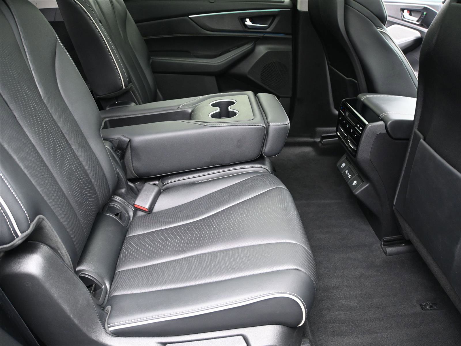 Certified 2022 Acura MDX SH-AWD w/ Advance Package image 29