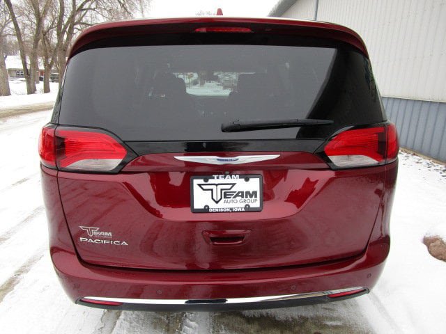 Used 2020 Chrysler Pacifica Touring-L Plus image 6