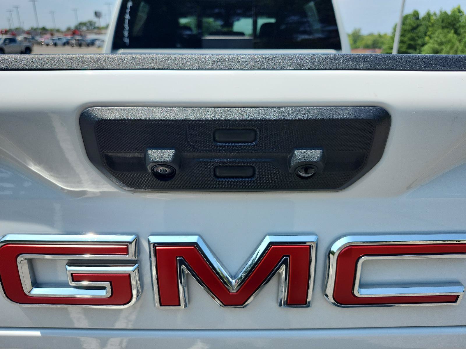 Used 2026 GMC Sierra 2500 AT4 w/ AT4 Premium Plus Package AWD/4WD image 12